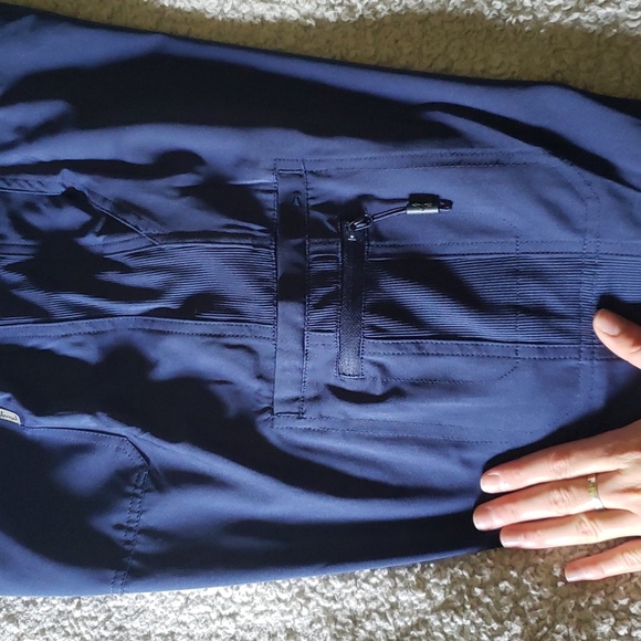 Ava Therese By Zavate 6-Pocket Cargo Jogger Stretch Scrub Pants in Navy - Picture 8 of 11